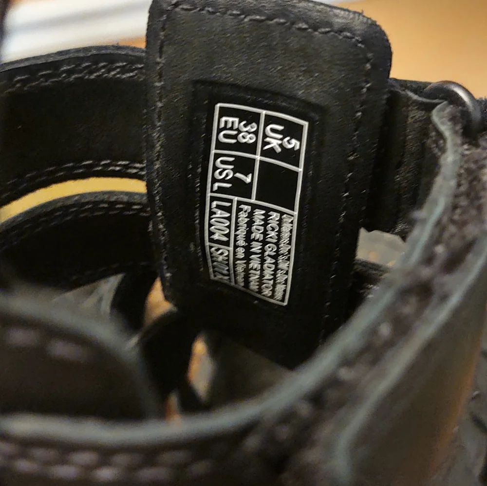 DR. MARTENS Womens Black Ricki Platform Gladiator Sandal Size 7 NEW - Picture 6 of 7